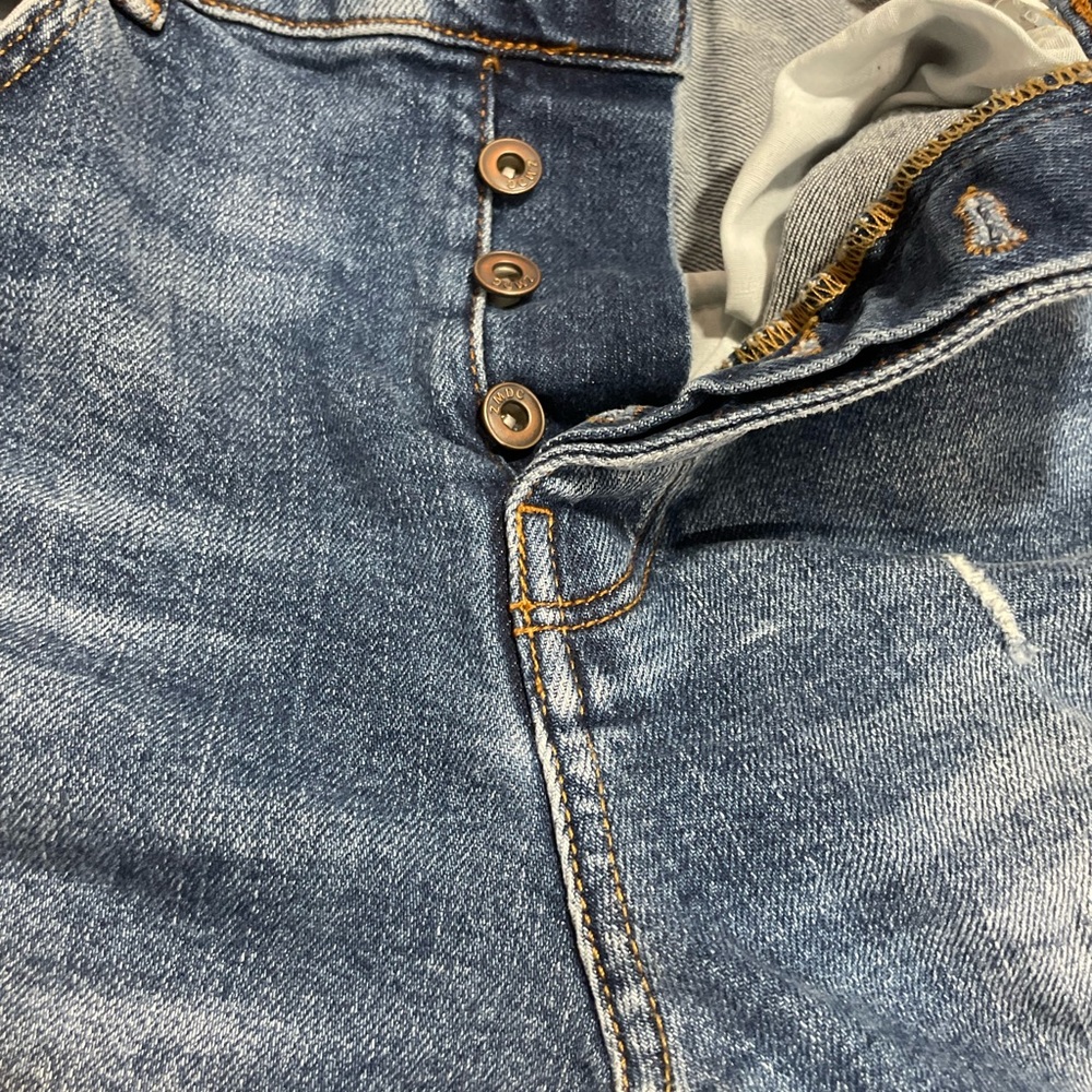 Zara Men's Distressed Blue Skinny Jeans - Picture 2 of 4
